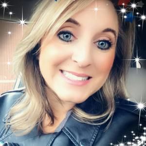 Meet your Posher, Deena